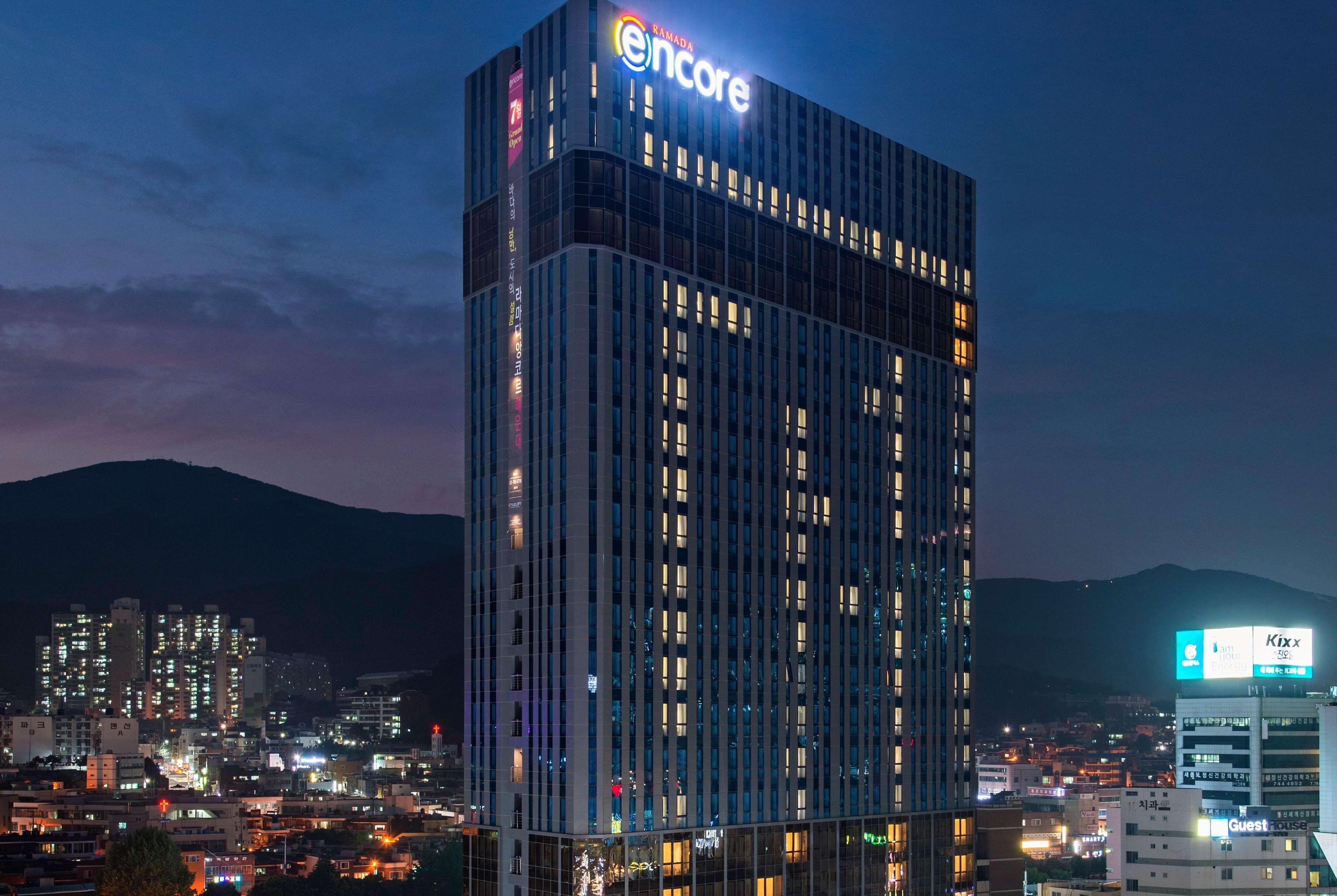 Ramada Encore By Wyndham Busan Haeundae Exteriör bild