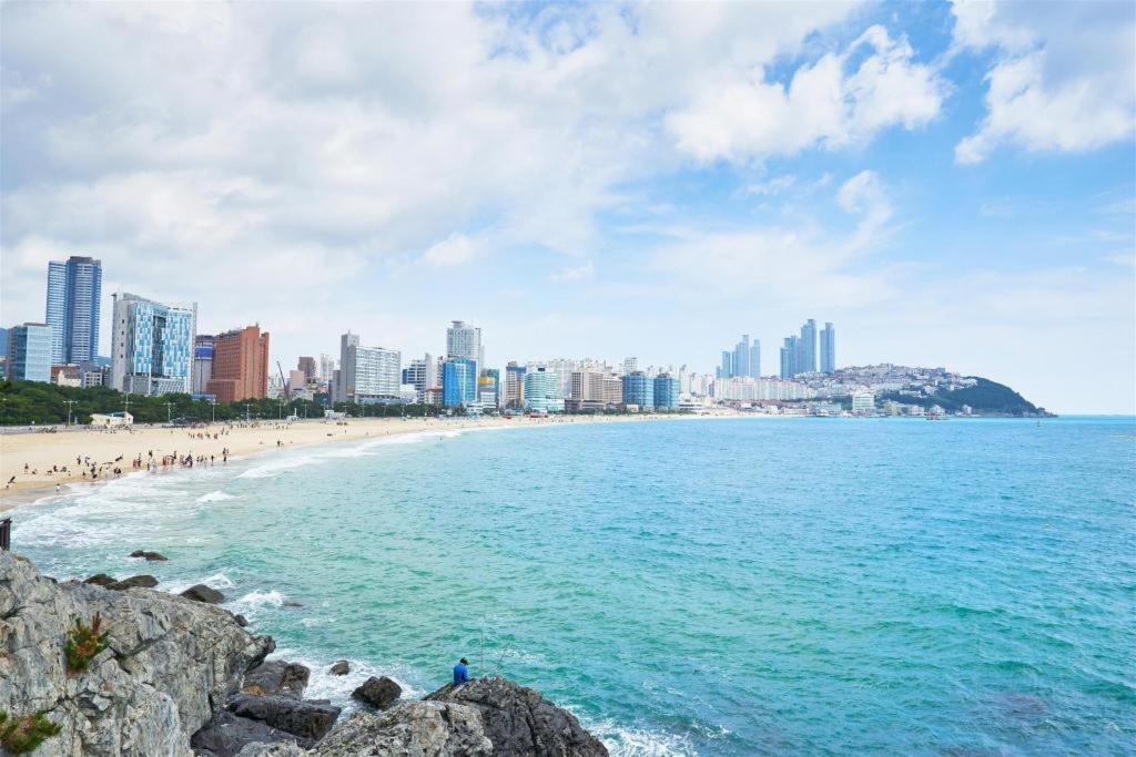 Ramada Encore By Wyndham Busan Haeundae Exteriör bild