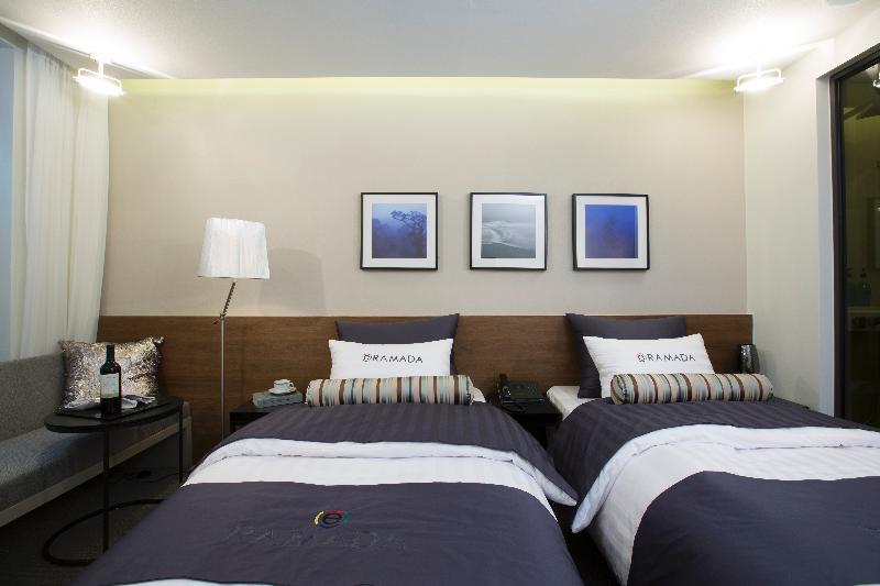 Ramada Encore By Wyndham Busan Haeundae Exteriör bild
